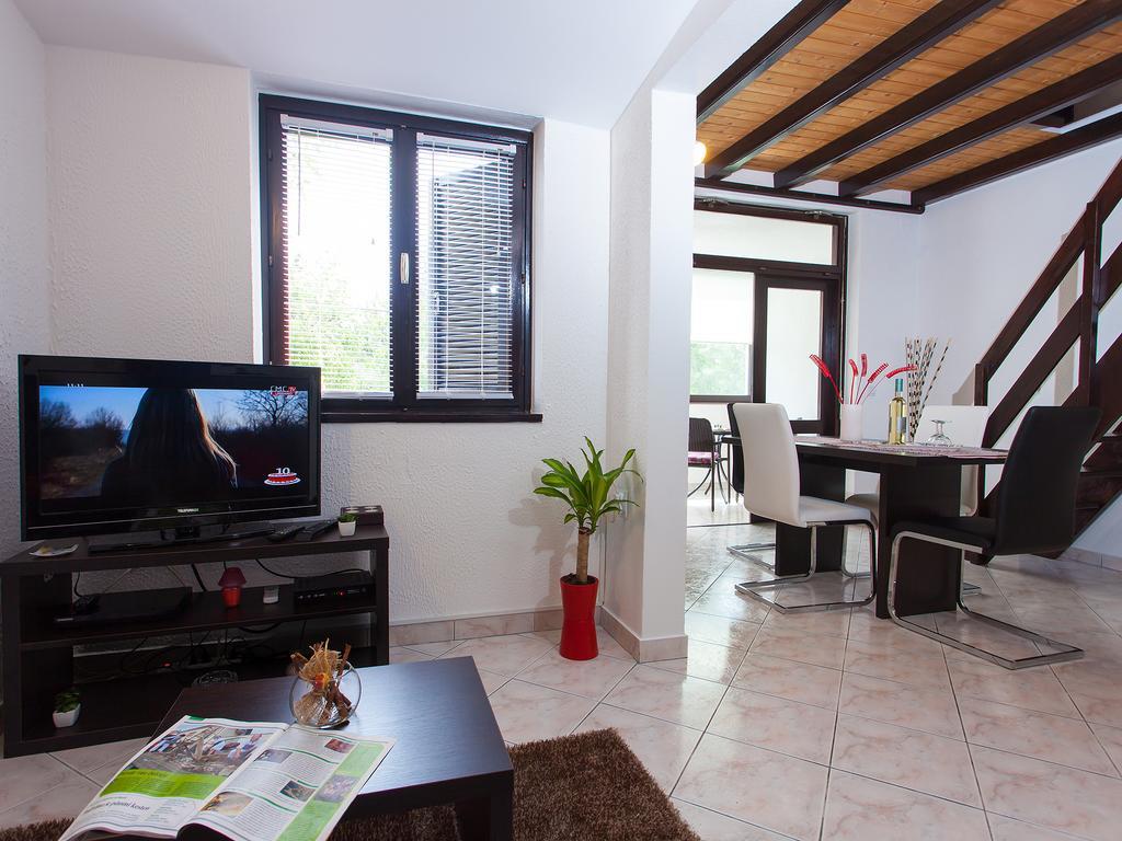 Apartment Cervar Poreč Szoba fotó